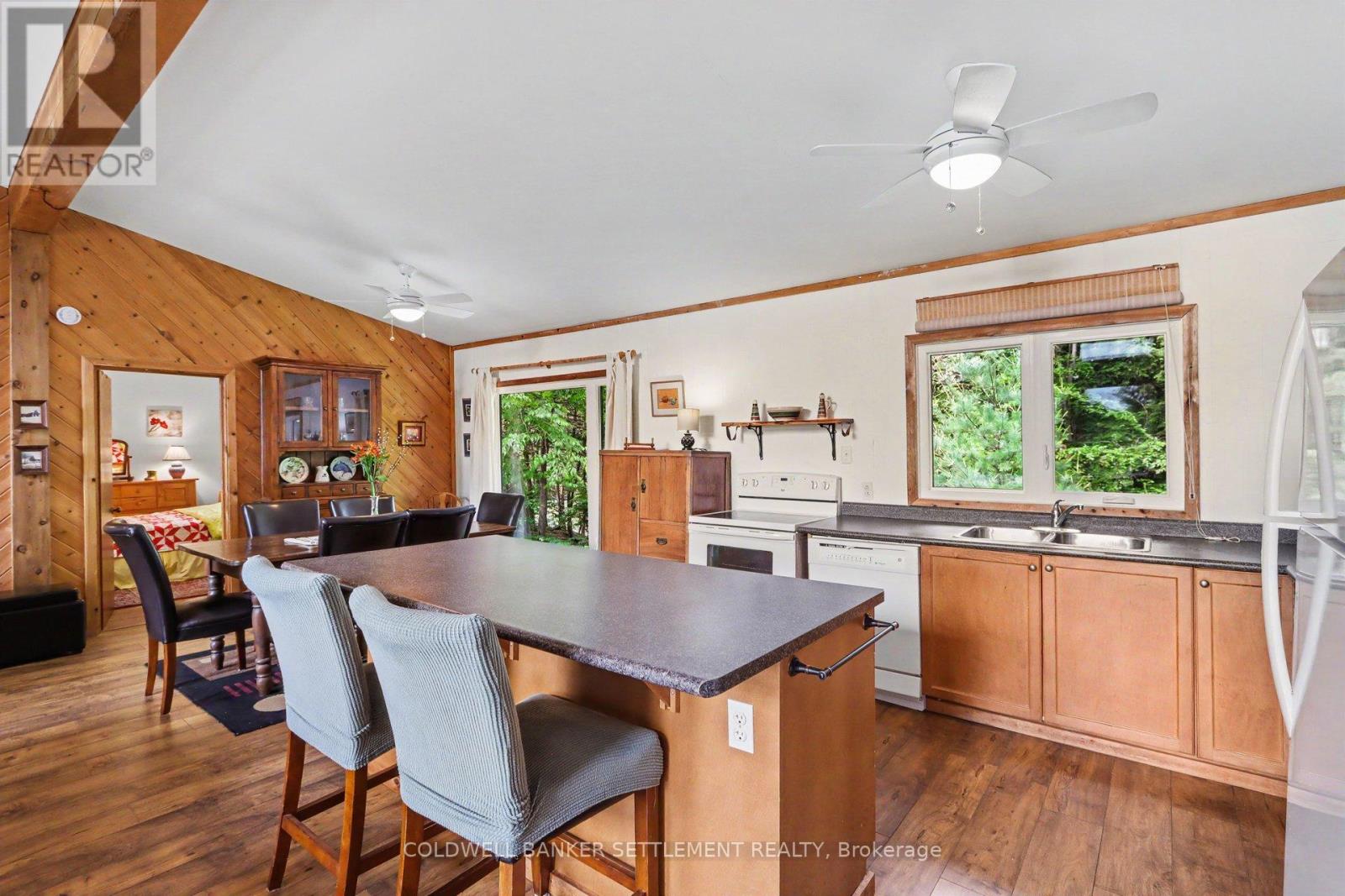 143 Horseshoe Bay Property Photo 13