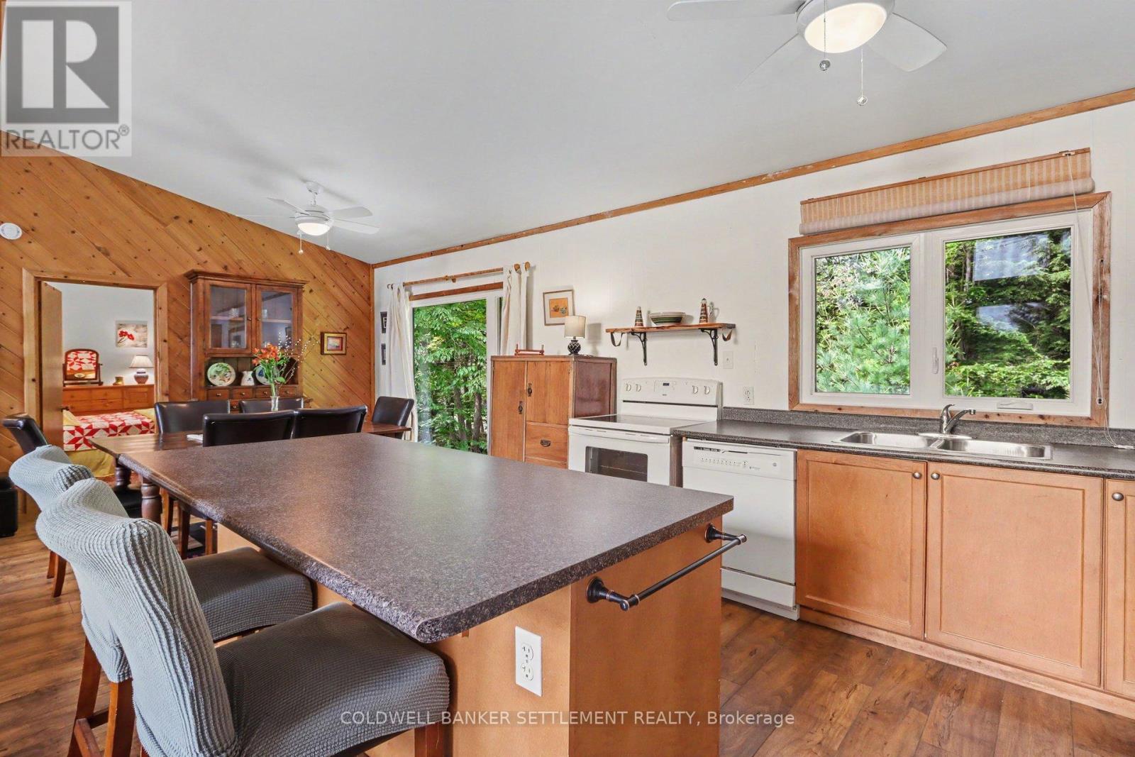 143 Horseshoe Bay Property Photo 17