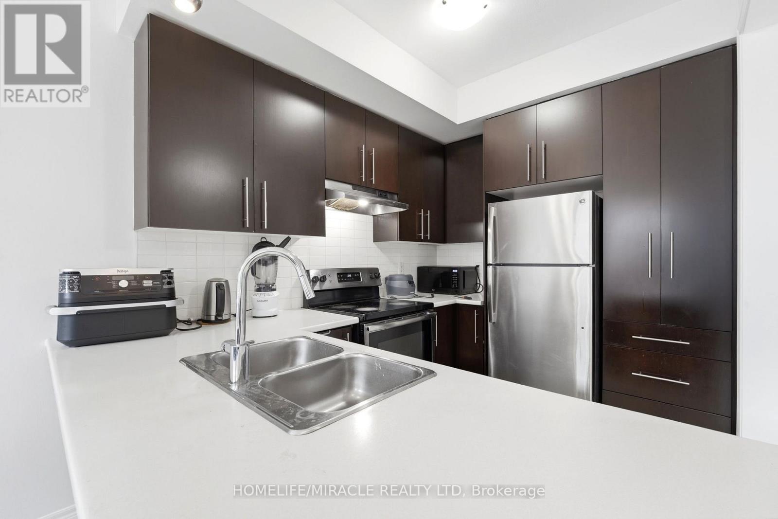 49 - 1890 Rymal Road E Property Photo 14
