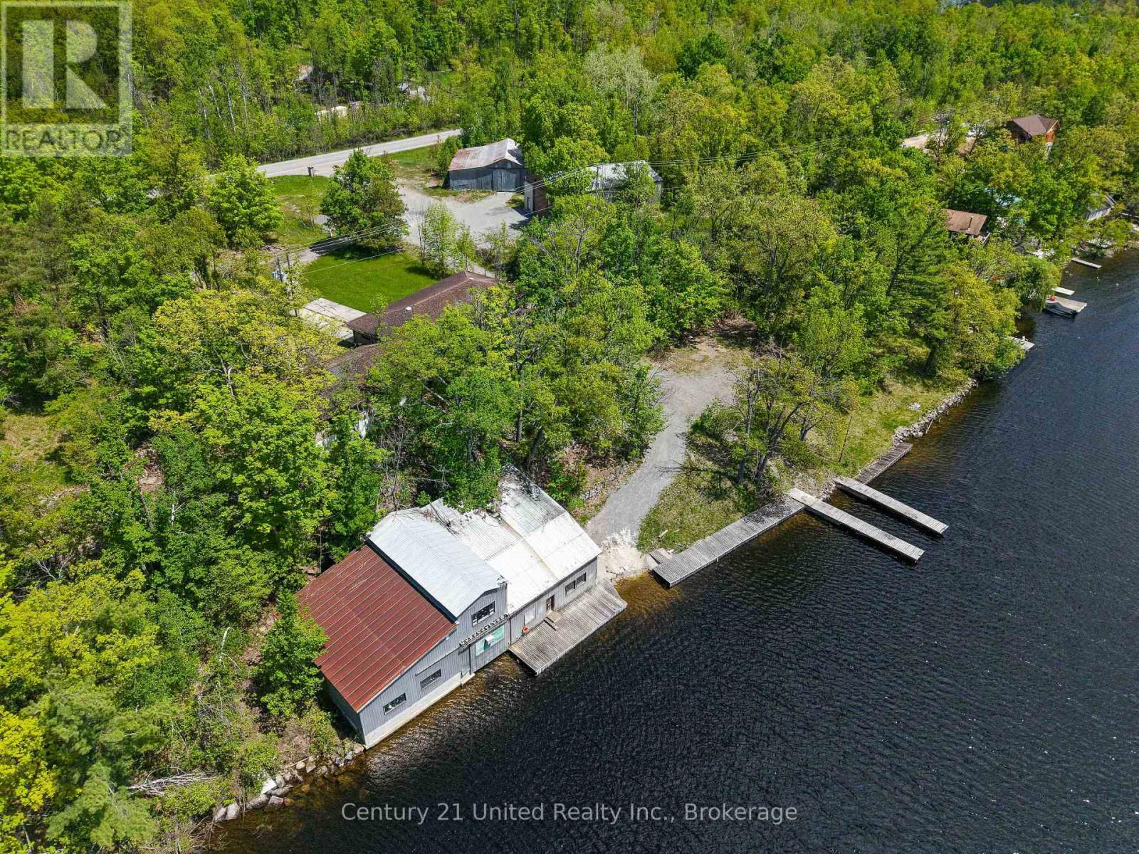 832 Northey's Bay Road Property Photo 4