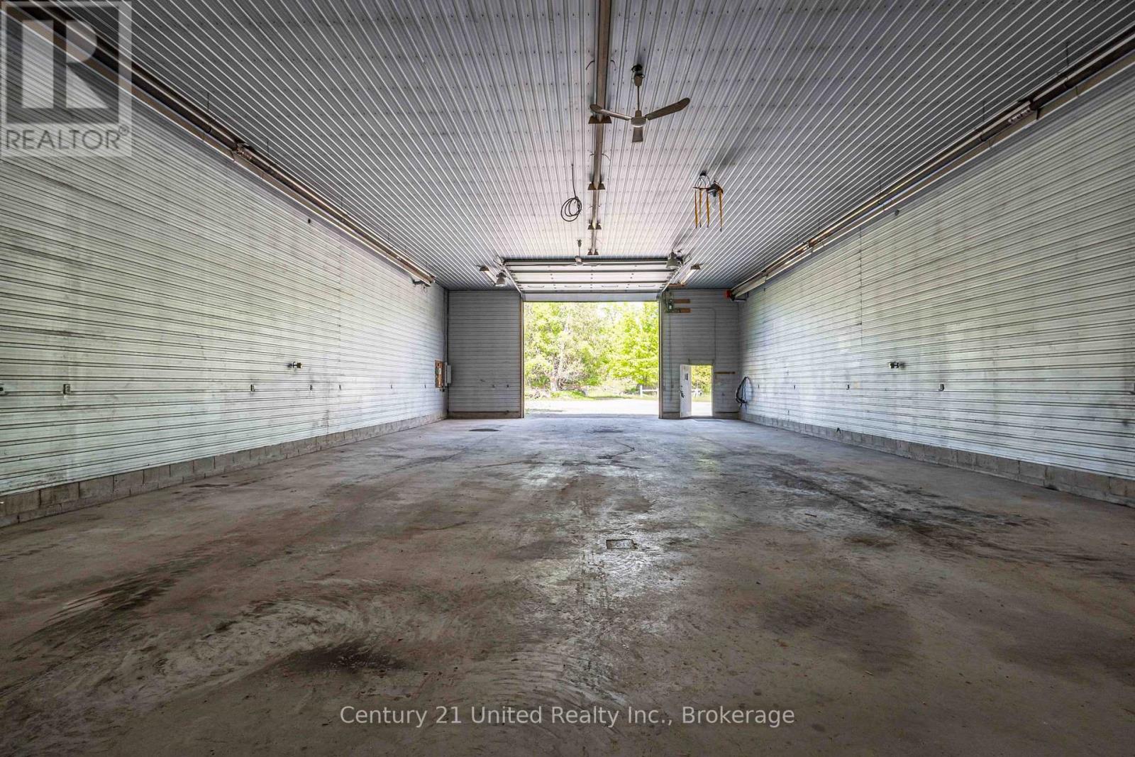 832 Northey's Bay Road Property Photo 14