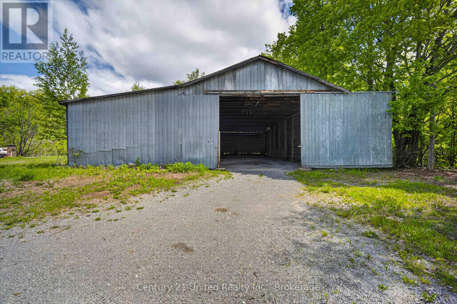 832 Northey's Bay Road Property Photo 15