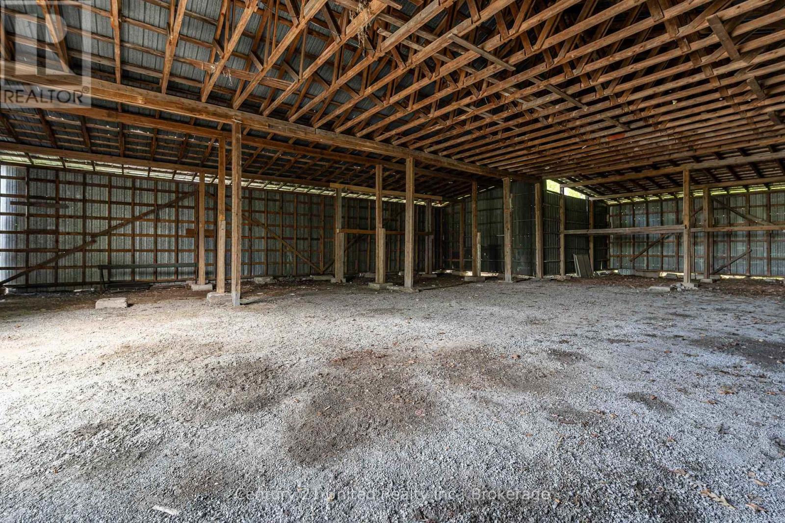 832 Northey's Bay Road Property Photo 17