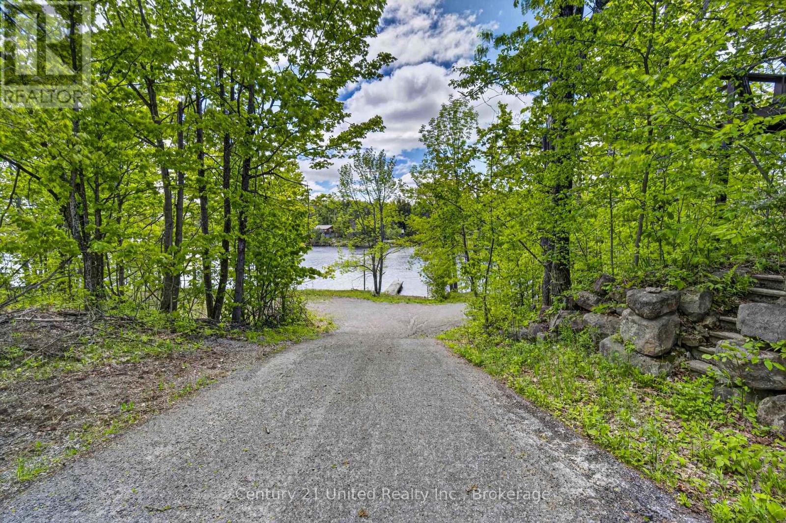 832 Northey's Bay Road Property Photo 26