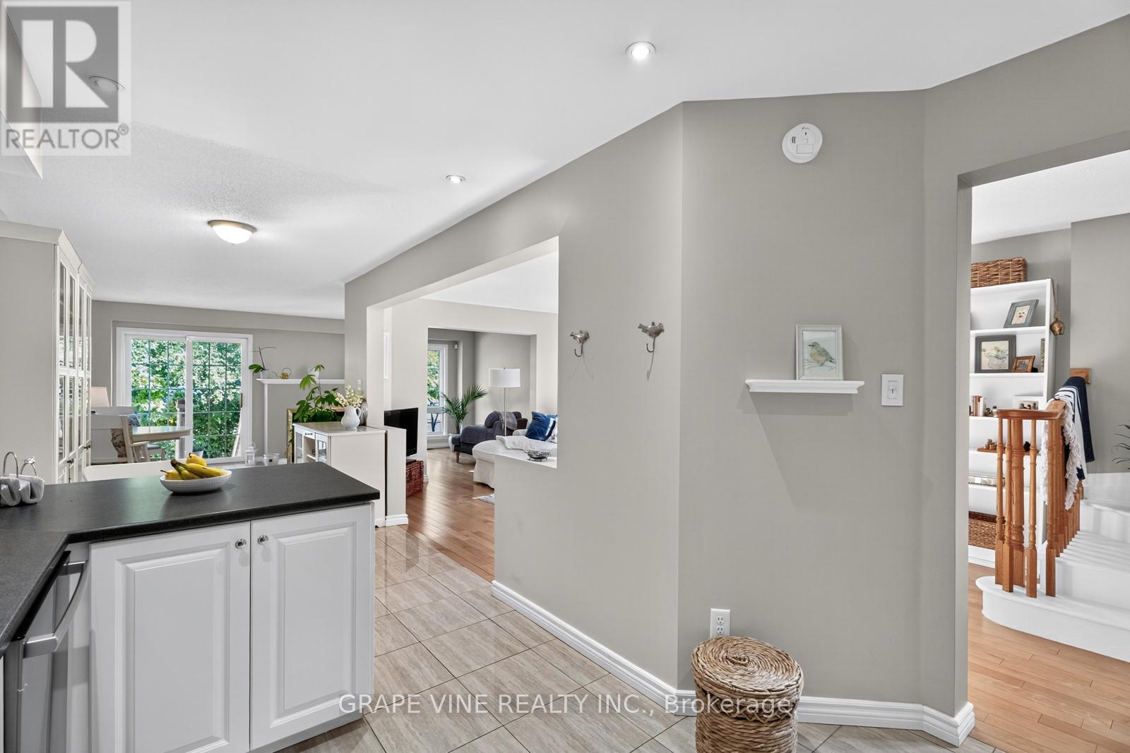 21 Fieldberry Private Property Photo 12