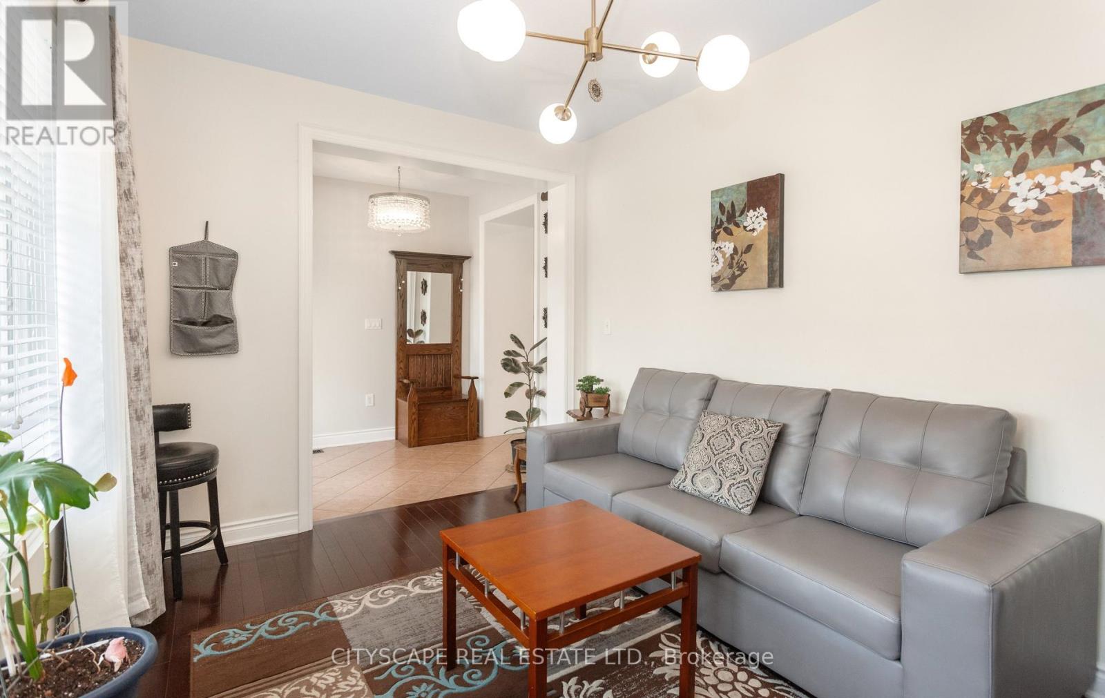 20 Lands Court Property Photo 5