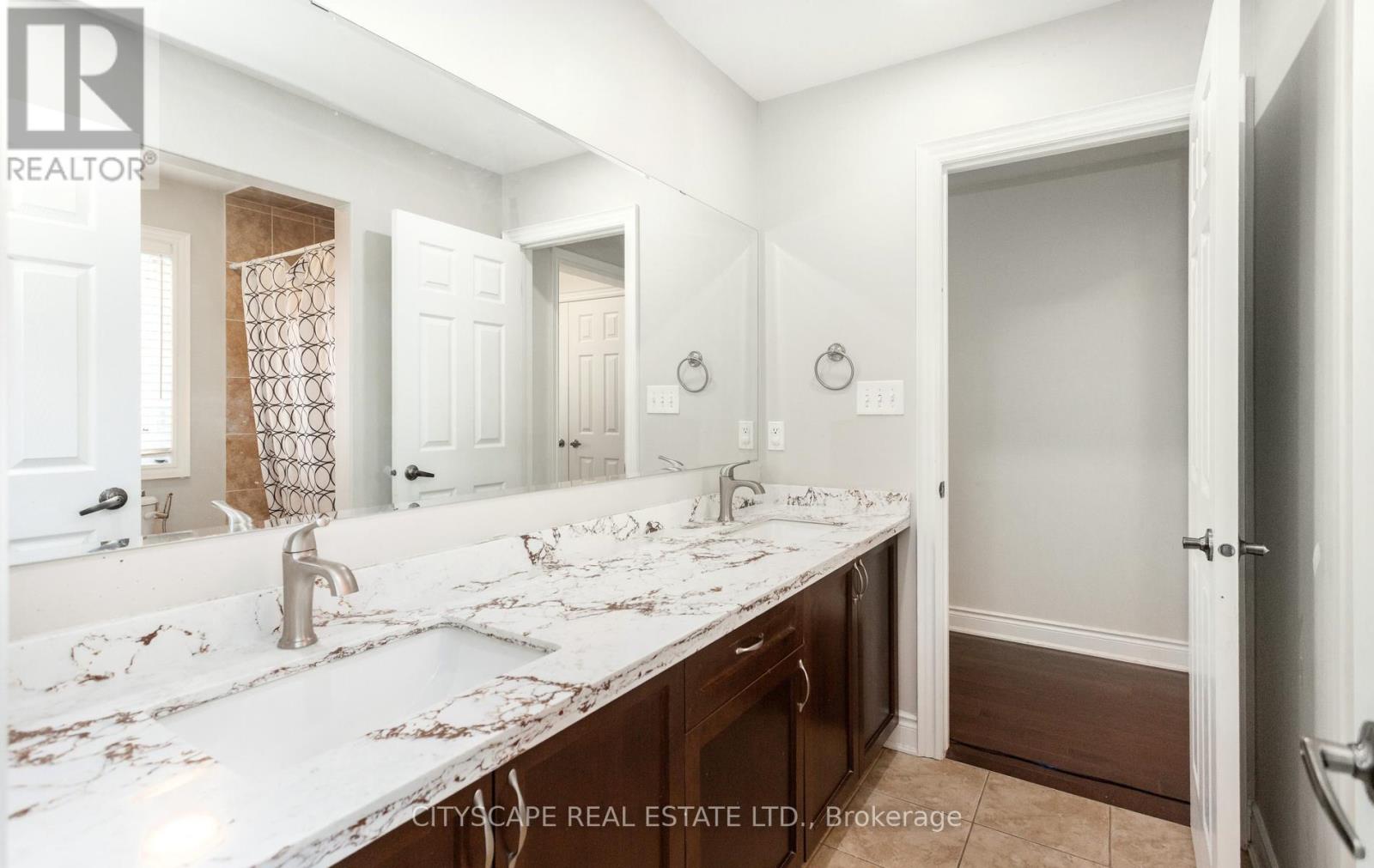 20 Lands Court Property Photo 28
