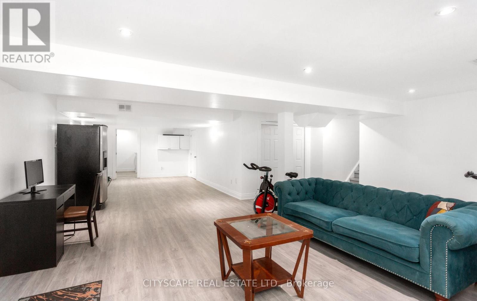 20 Lands Court Property Photo 37