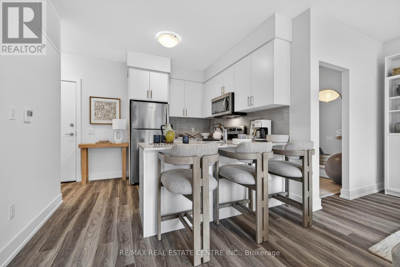 205 - 1100 LACKNER PLACE Property Photo 1