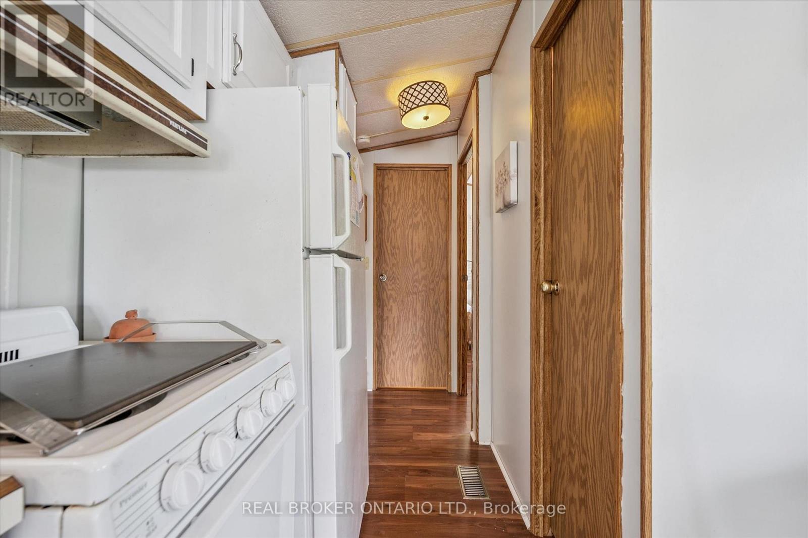 157 Cedar Crescent Property Photo 8