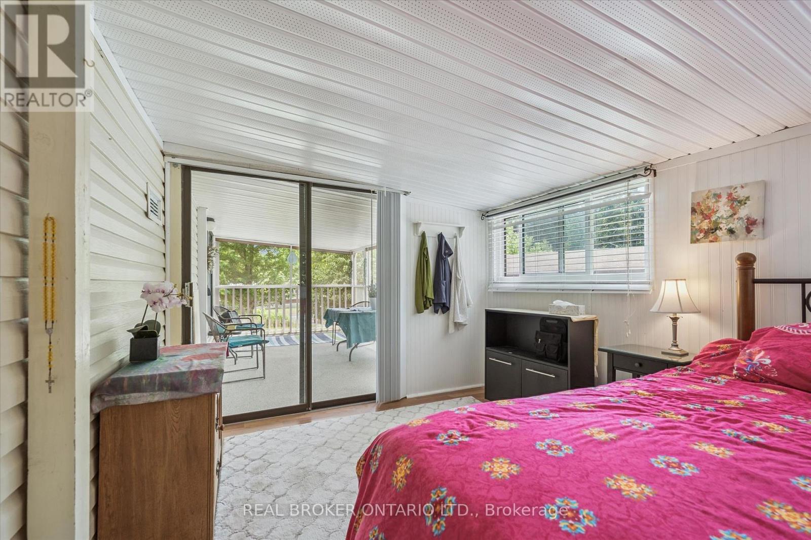 157 Cedar Crescent Property Photo 12