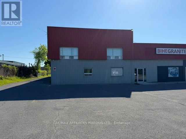 1397 Rosemount Avenue Property Photo 1
