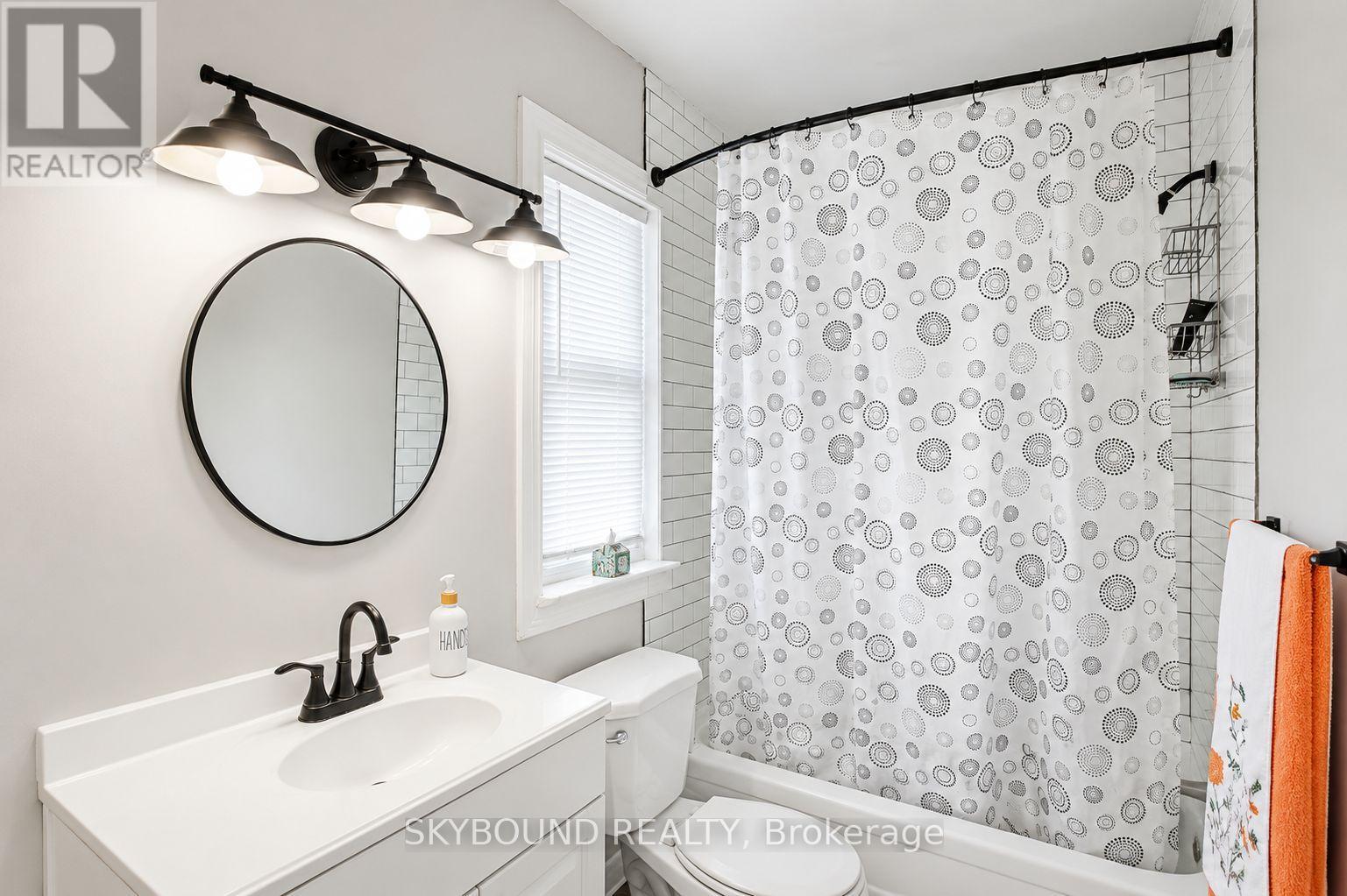 1723 Langlois Avenue Property Photo 11