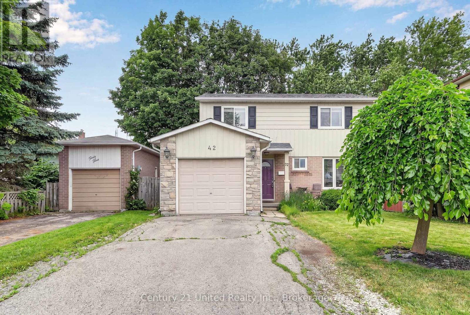 42 PEACOCK BOULEVARD