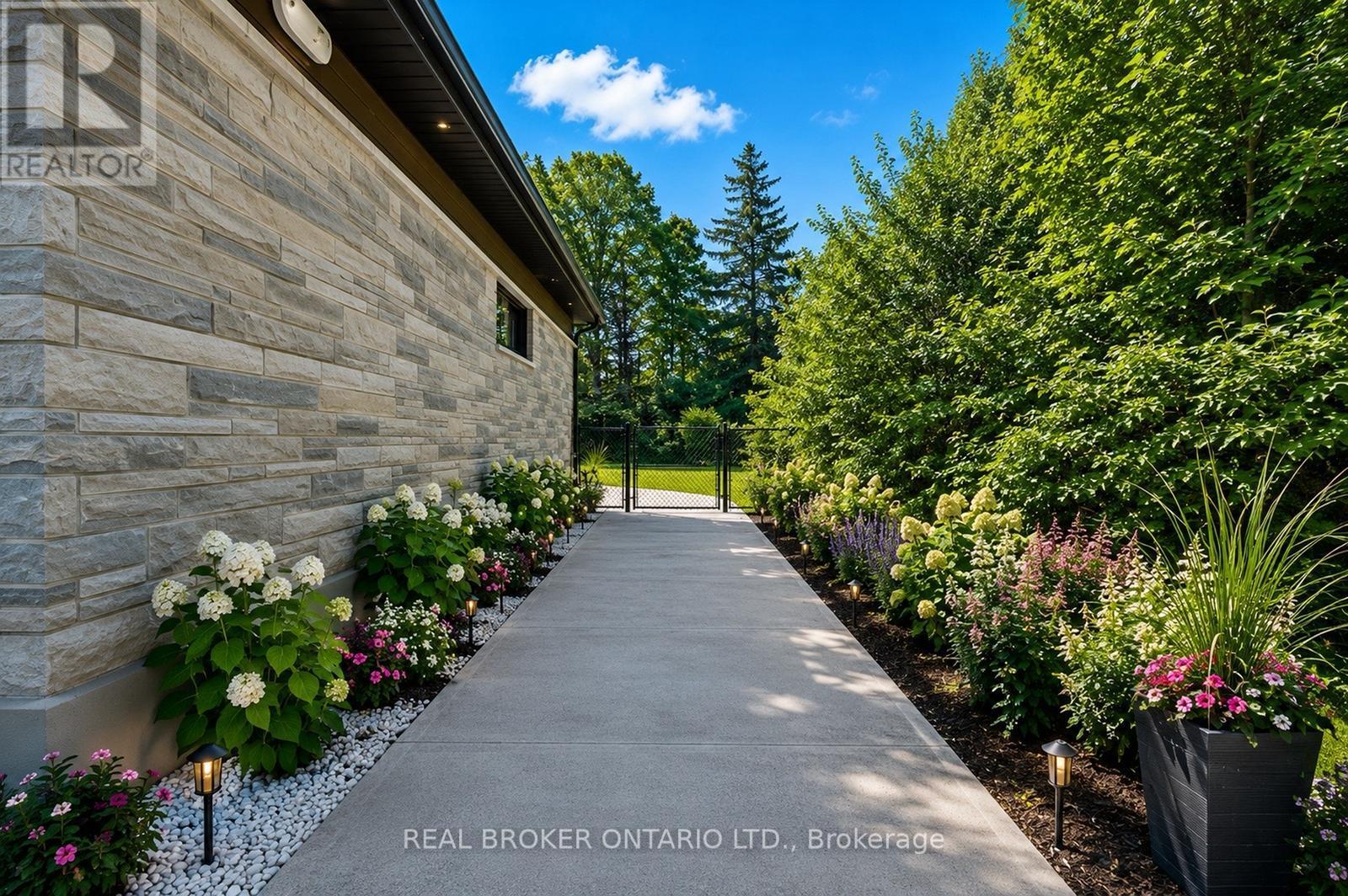 6 Campbell Farm Road Property Photo 3