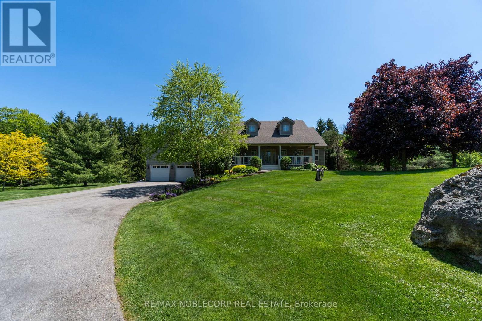 793073 3rd Line Property Photo 2