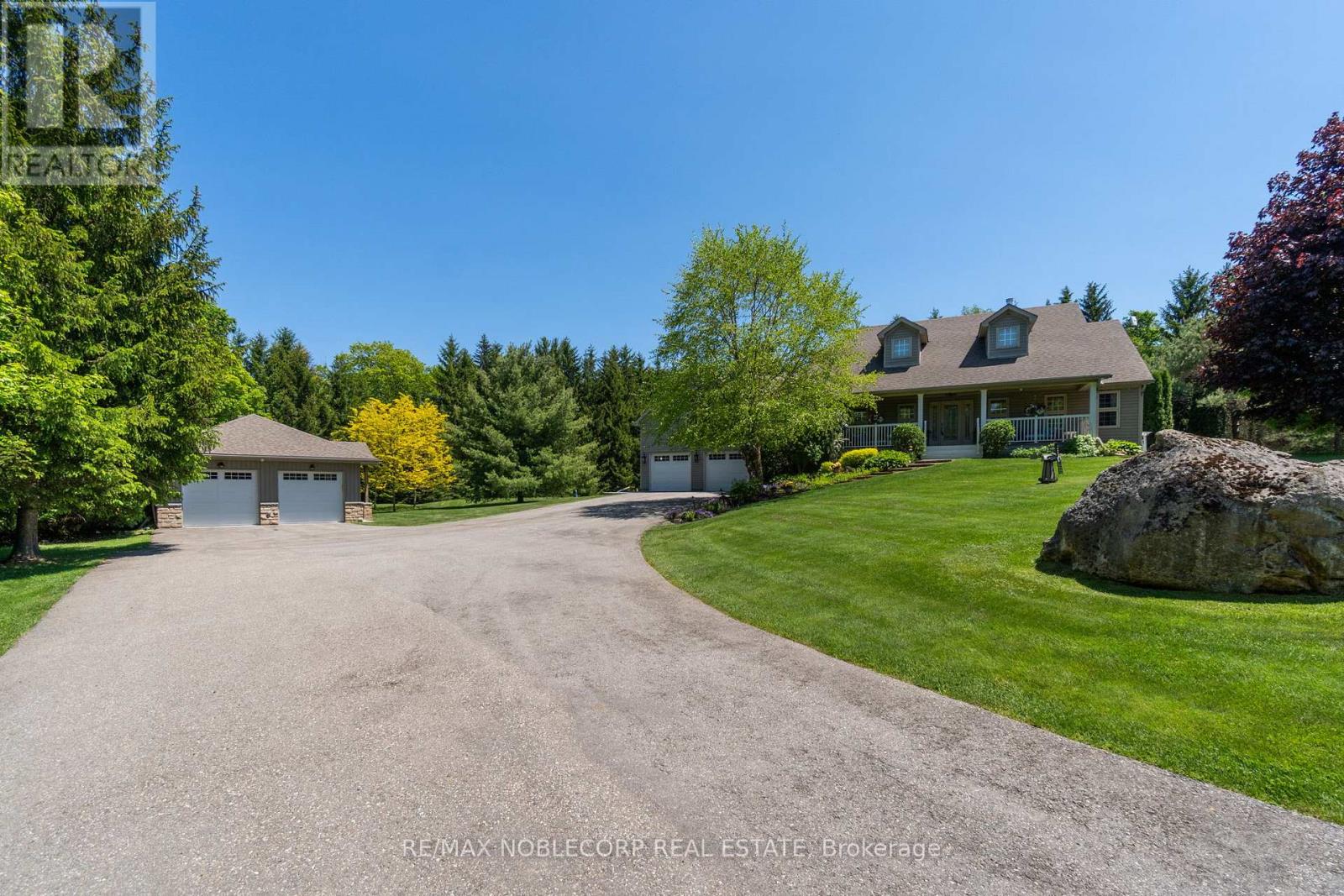 793073 3rd Line Property Photo 3