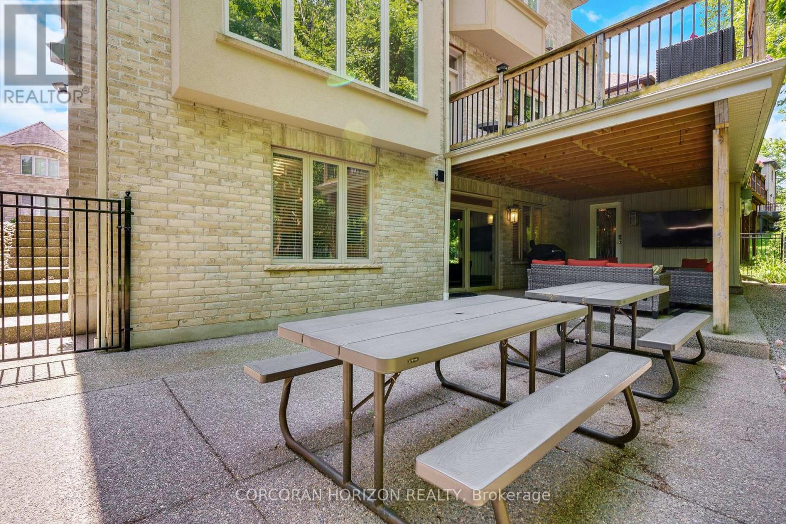 8 - 258 Edgewater Crescent Property Photo 46