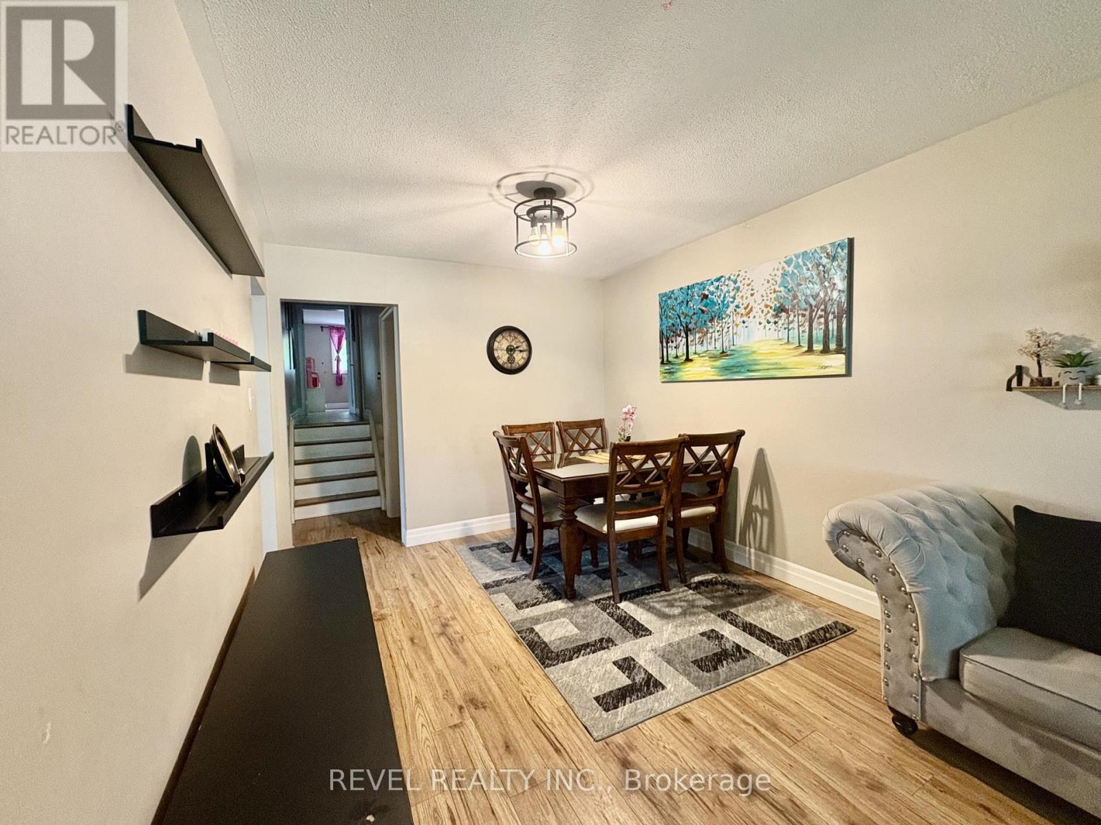229 Simon Street Property Photo 2