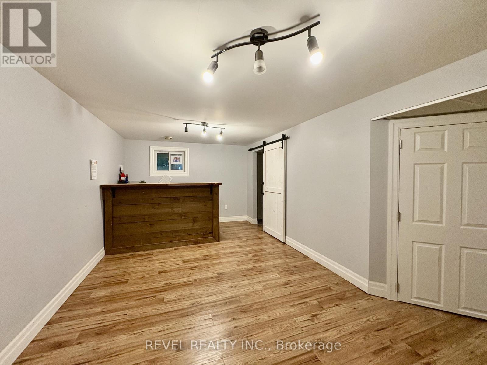 229 Simon Street Property Photo 11