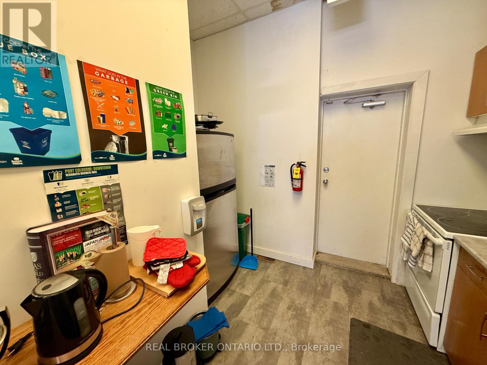 219 King Street Property Photo 6