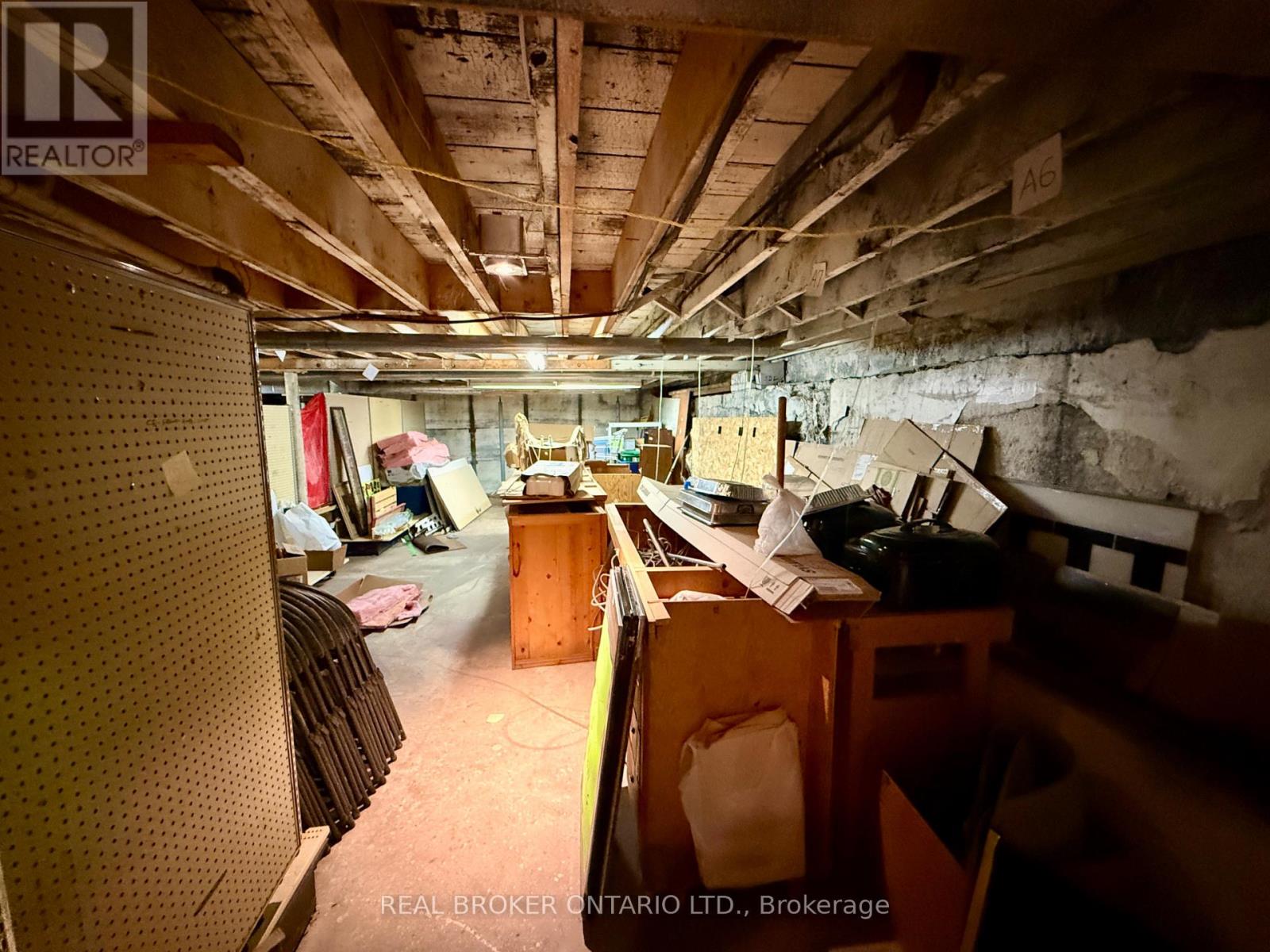 219 King Street Property Photo 19