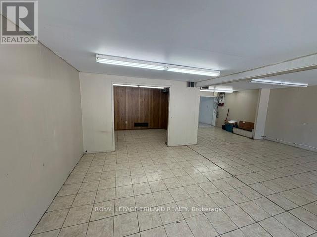 393 Talbot Street E Property Photo 7