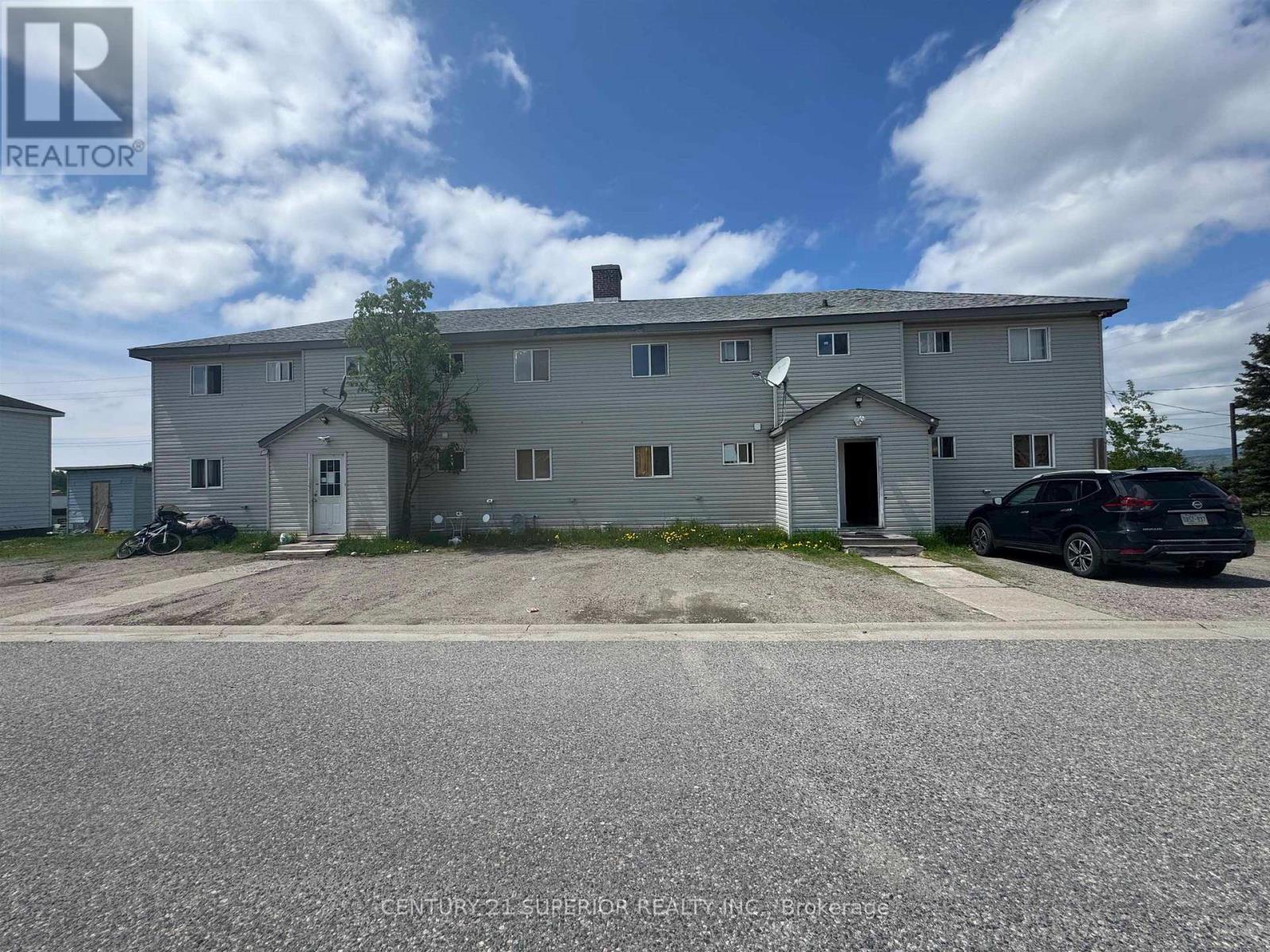 2 WHITMAN COURT Property Photo 1