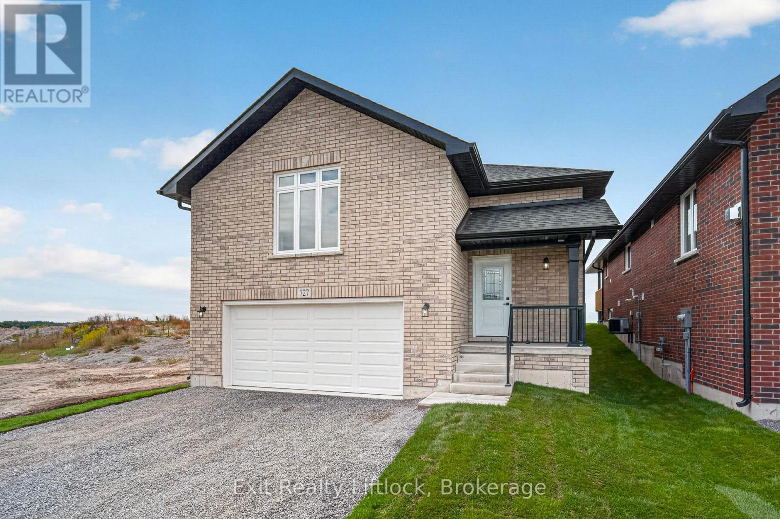 727 Latimer Way Property Photo 1