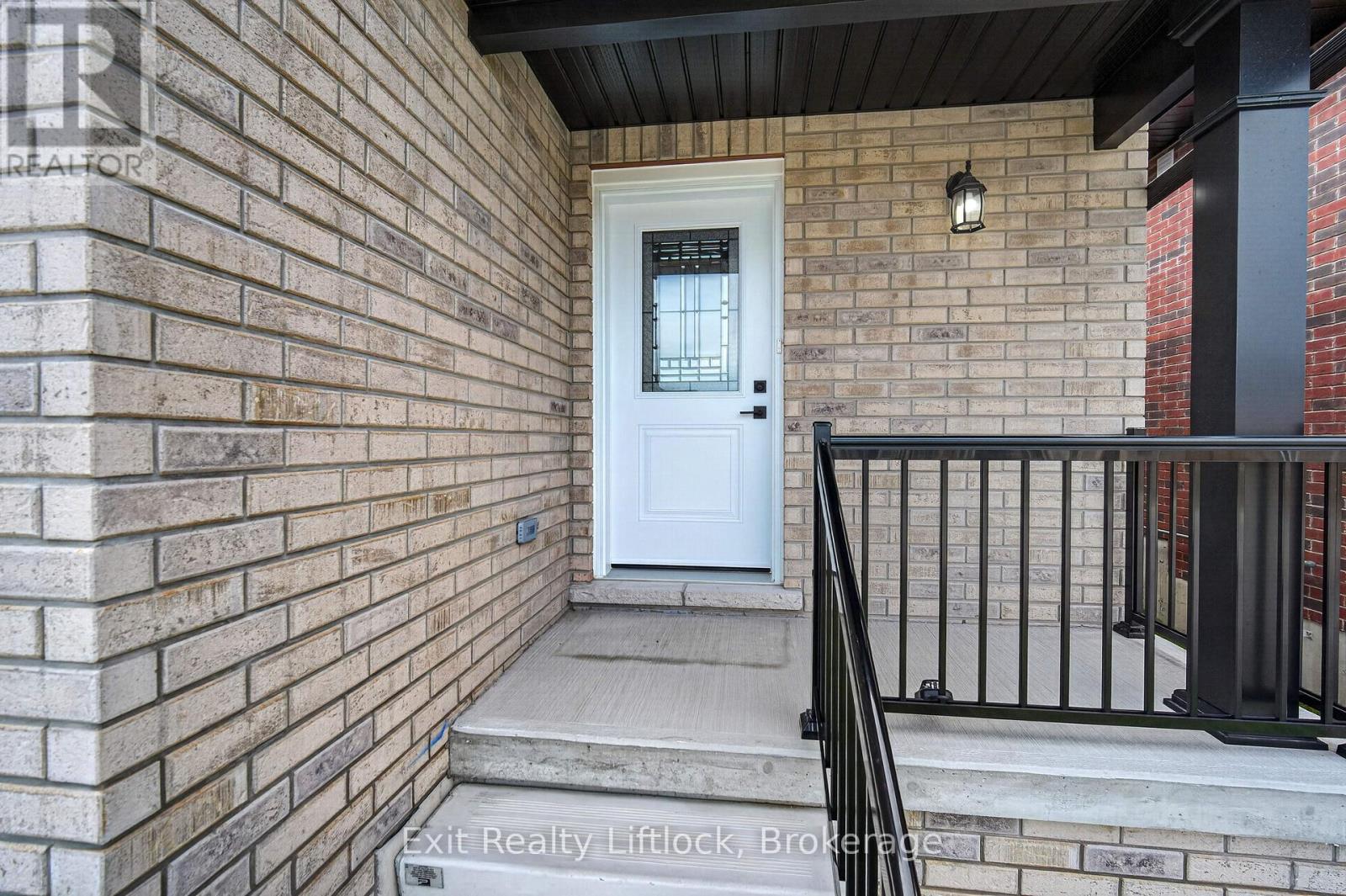 727 Latimer Way Property Photo 2