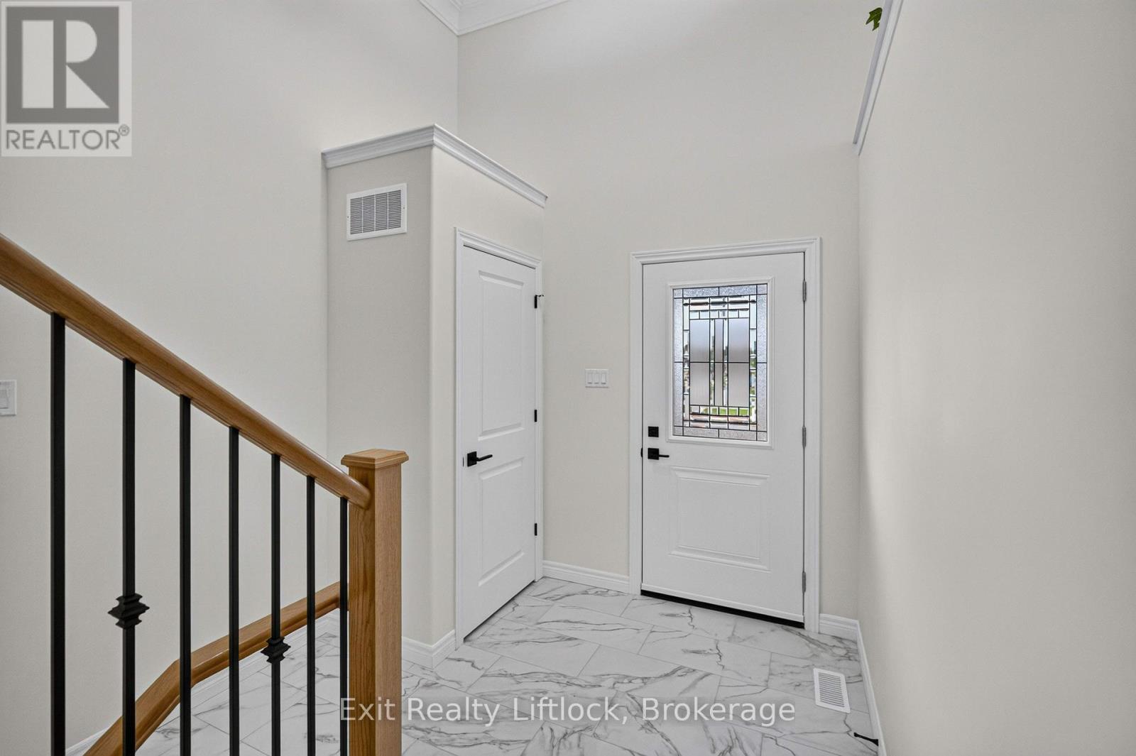 727 Latimer Way Property Photo 3