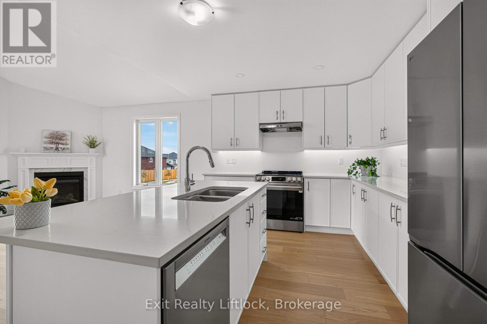727 Latimer Way Property Photo 11
