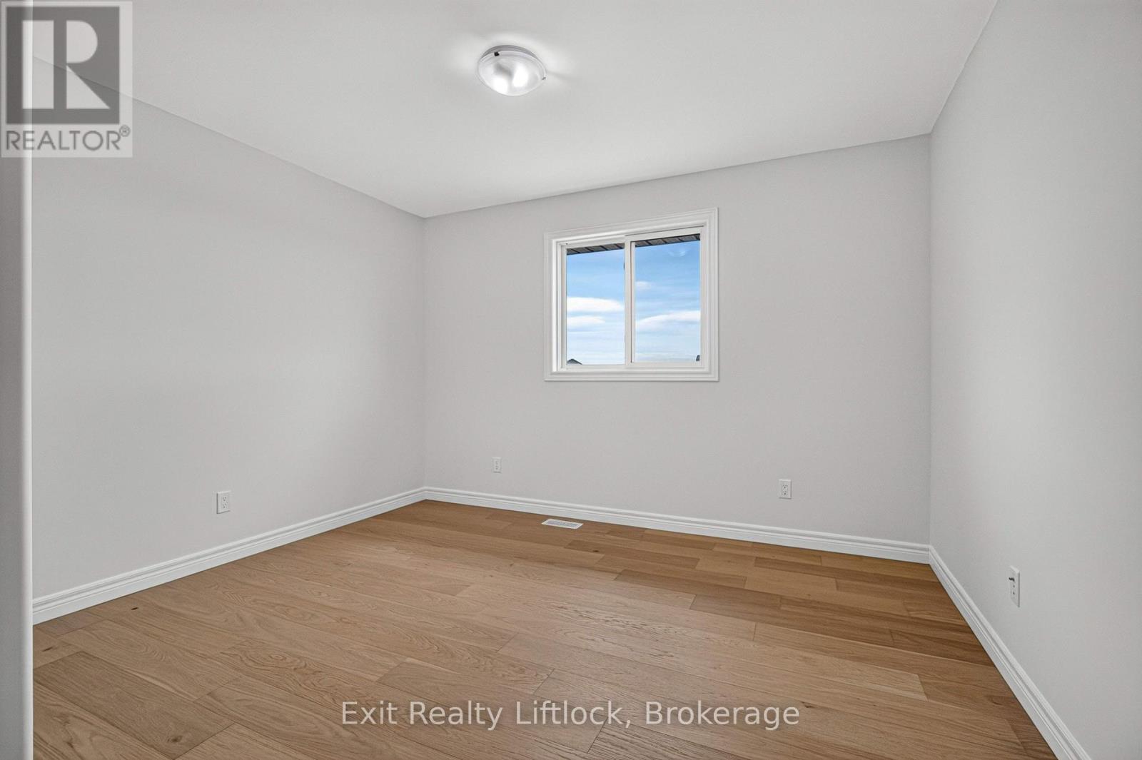 727 Latimer Way Property Photo 15