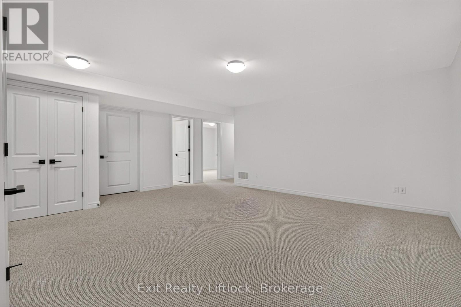 727 Latimer Way Property Photo 26