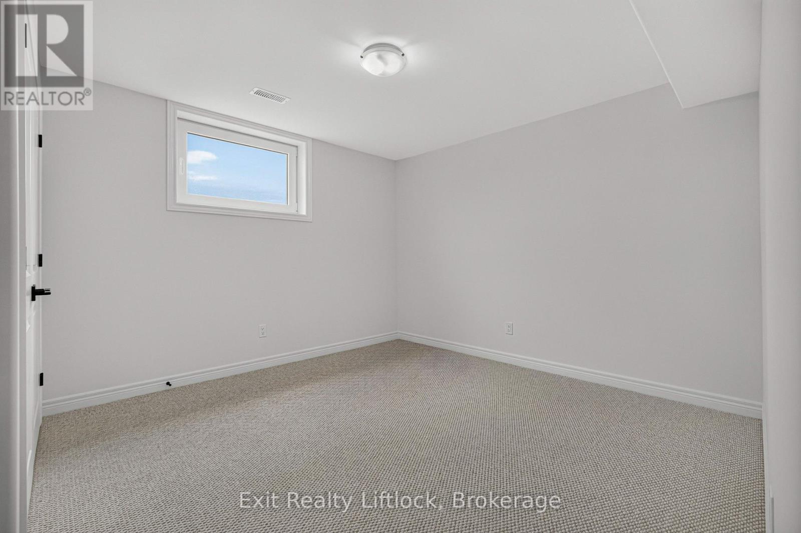 727 Latimer Way Property Photo 30