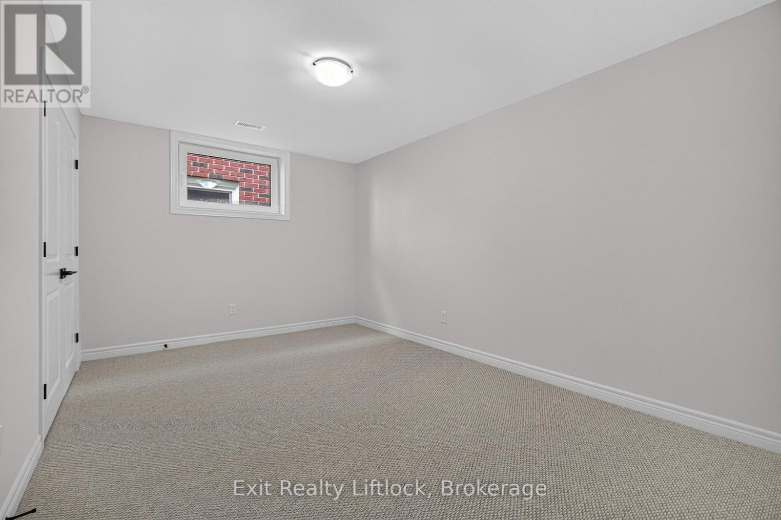 727 Latimer Way Property Photo 33