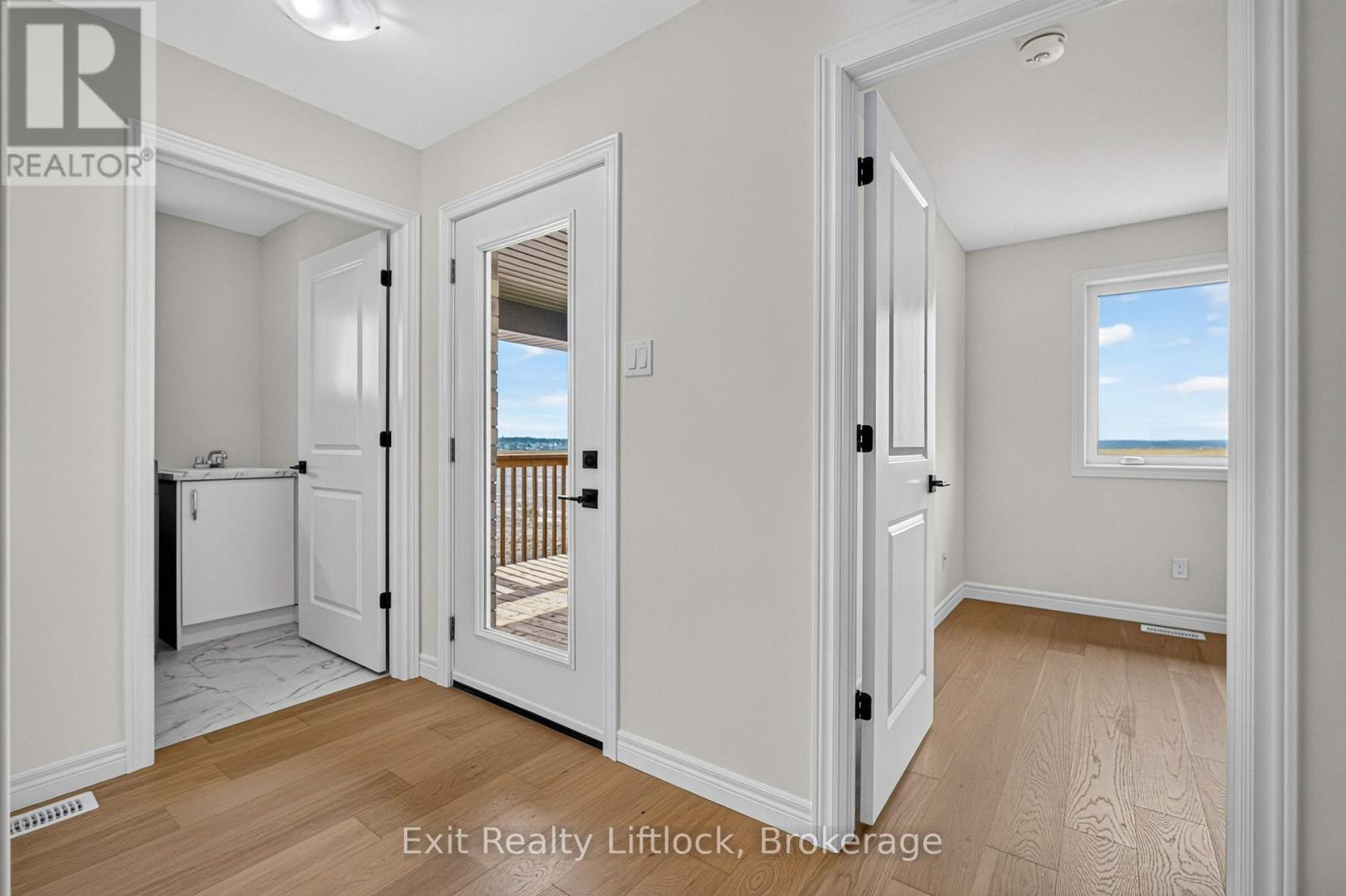 727 Latimer Way Property Photo 36