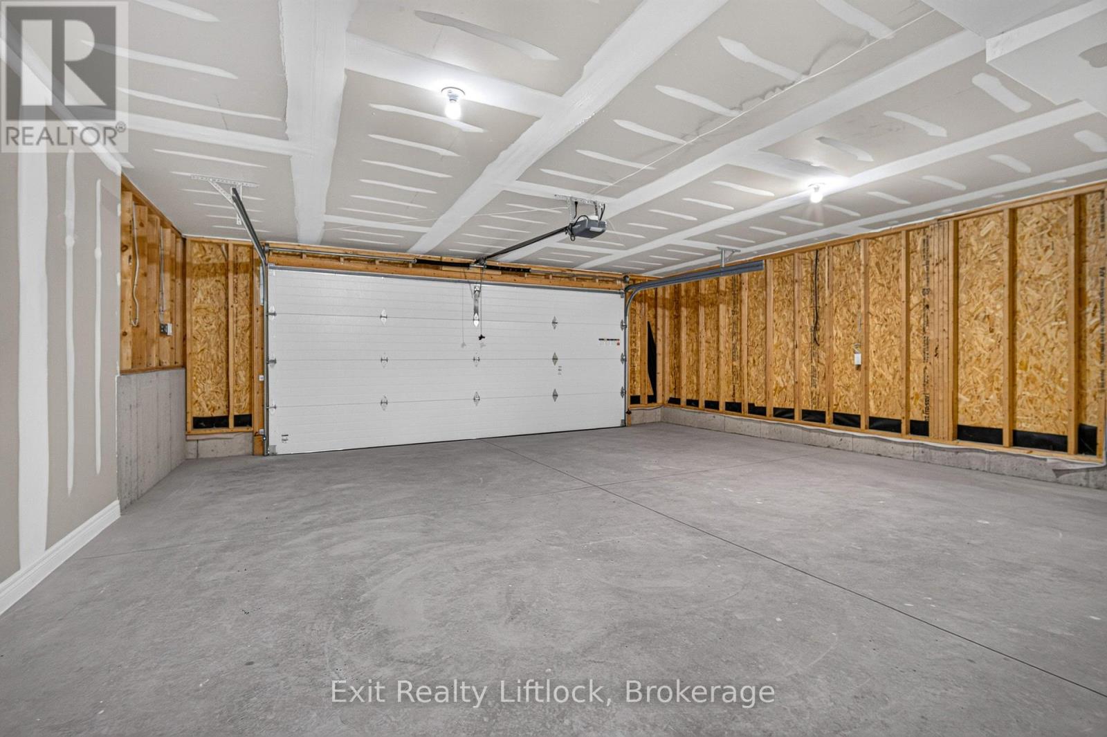 727 Latimer Way Property Photo 38