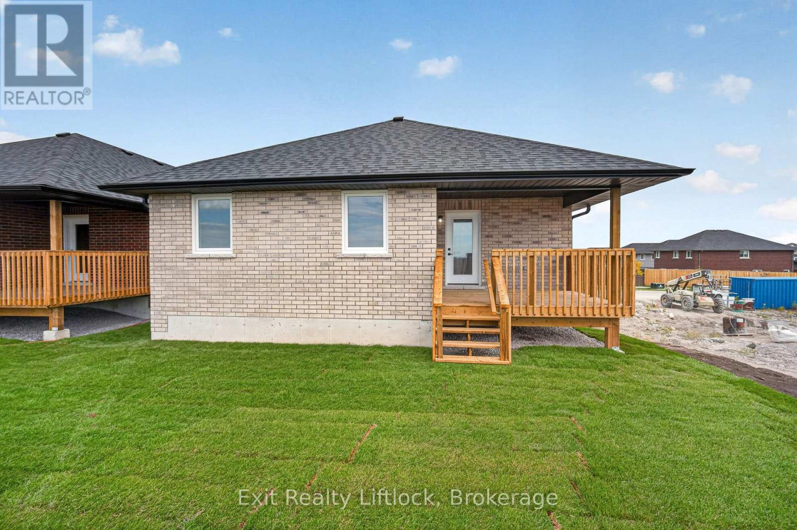 727 Latimer Way Property Photo 39
