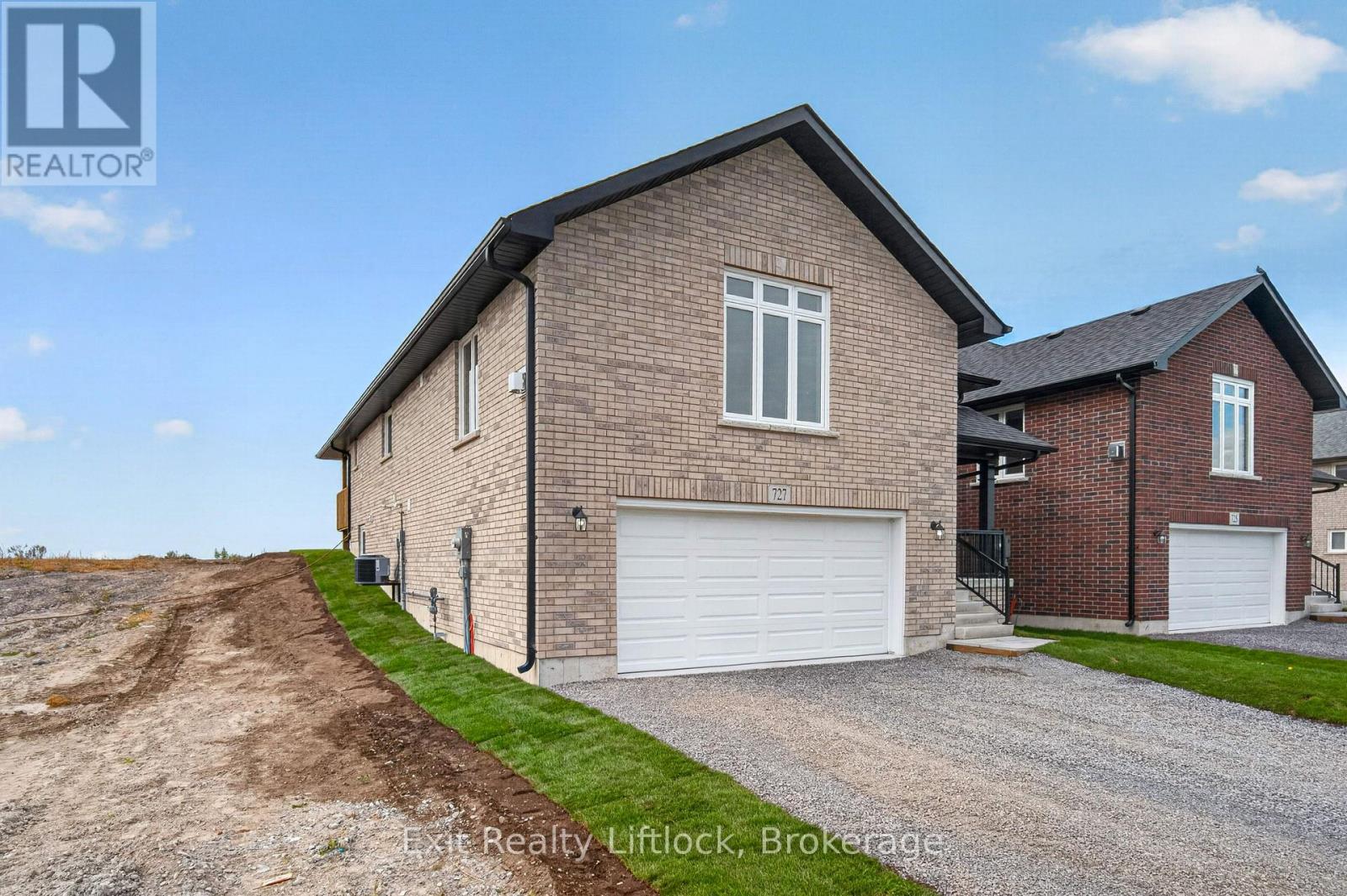 727 Latimer Way Property Photo 41