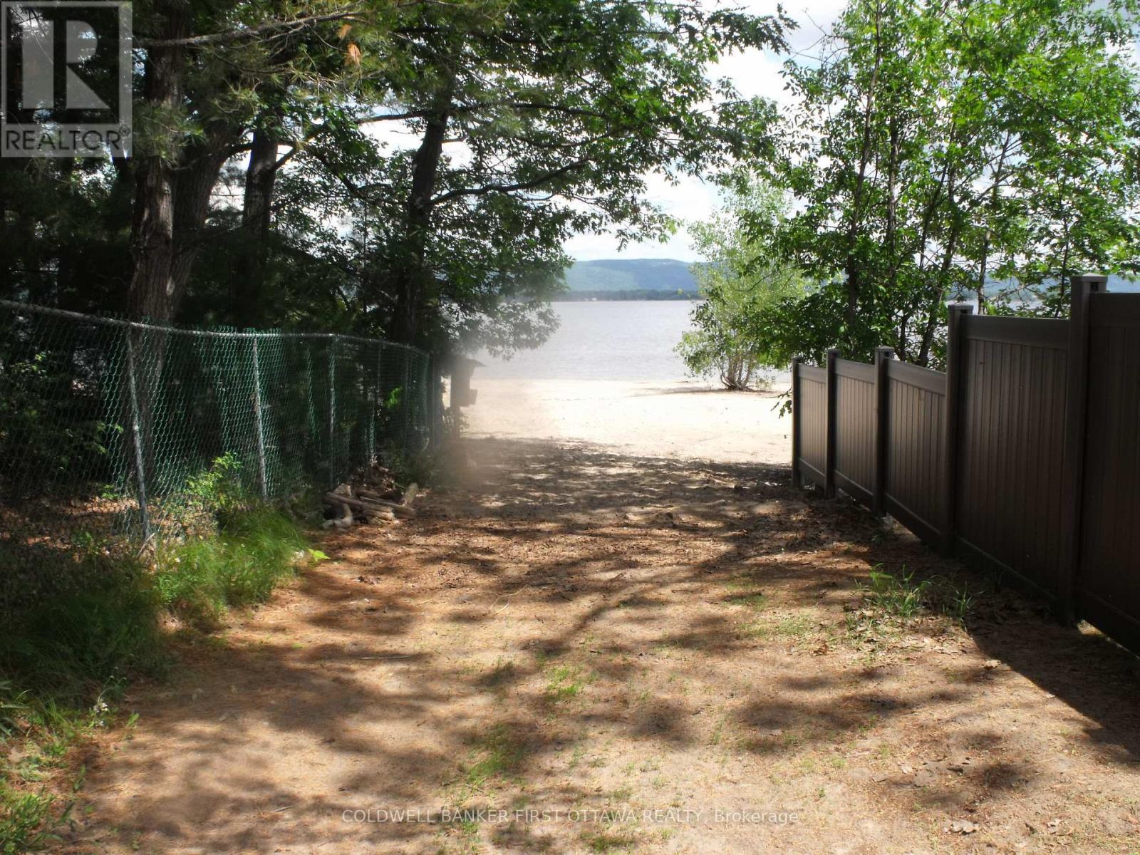 123 Bayview Drive Property Photo 12
