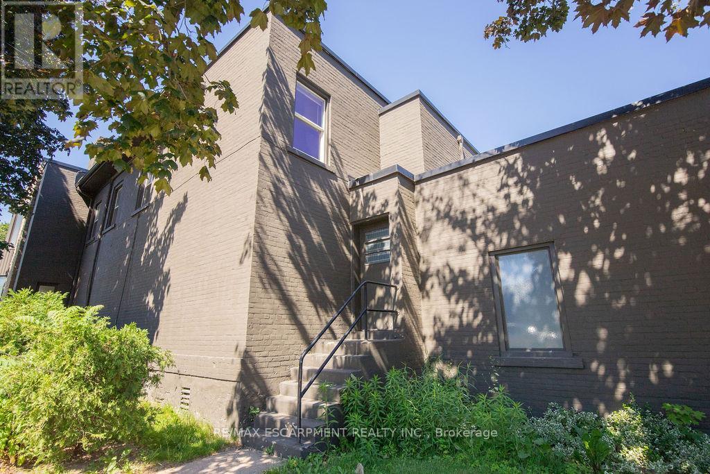 1309 King Street E Property Photo 18