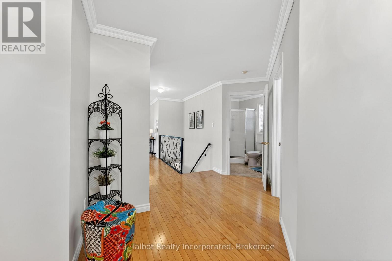 297 Bethune Crescent Property Photo 4