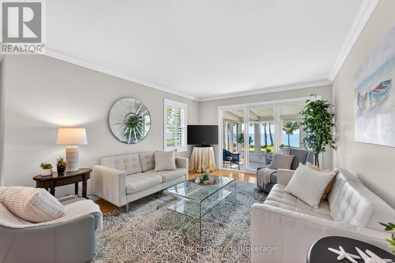 297 Bethune Crescent Property Photo 14