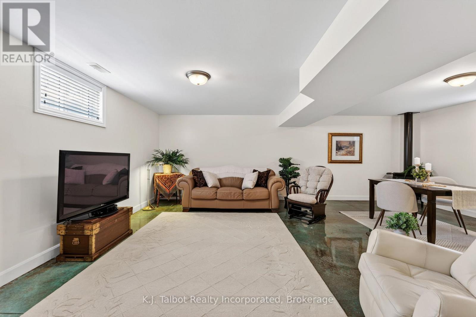 297 Bethune Crescent Property Photo 25