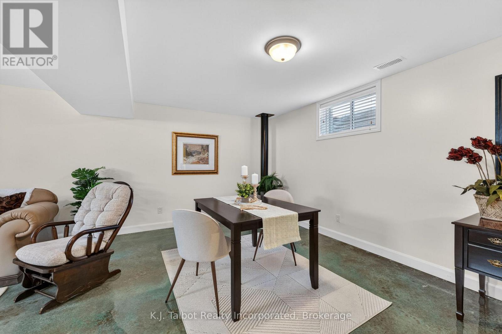 297 Bethune Crescent Property Photo 27