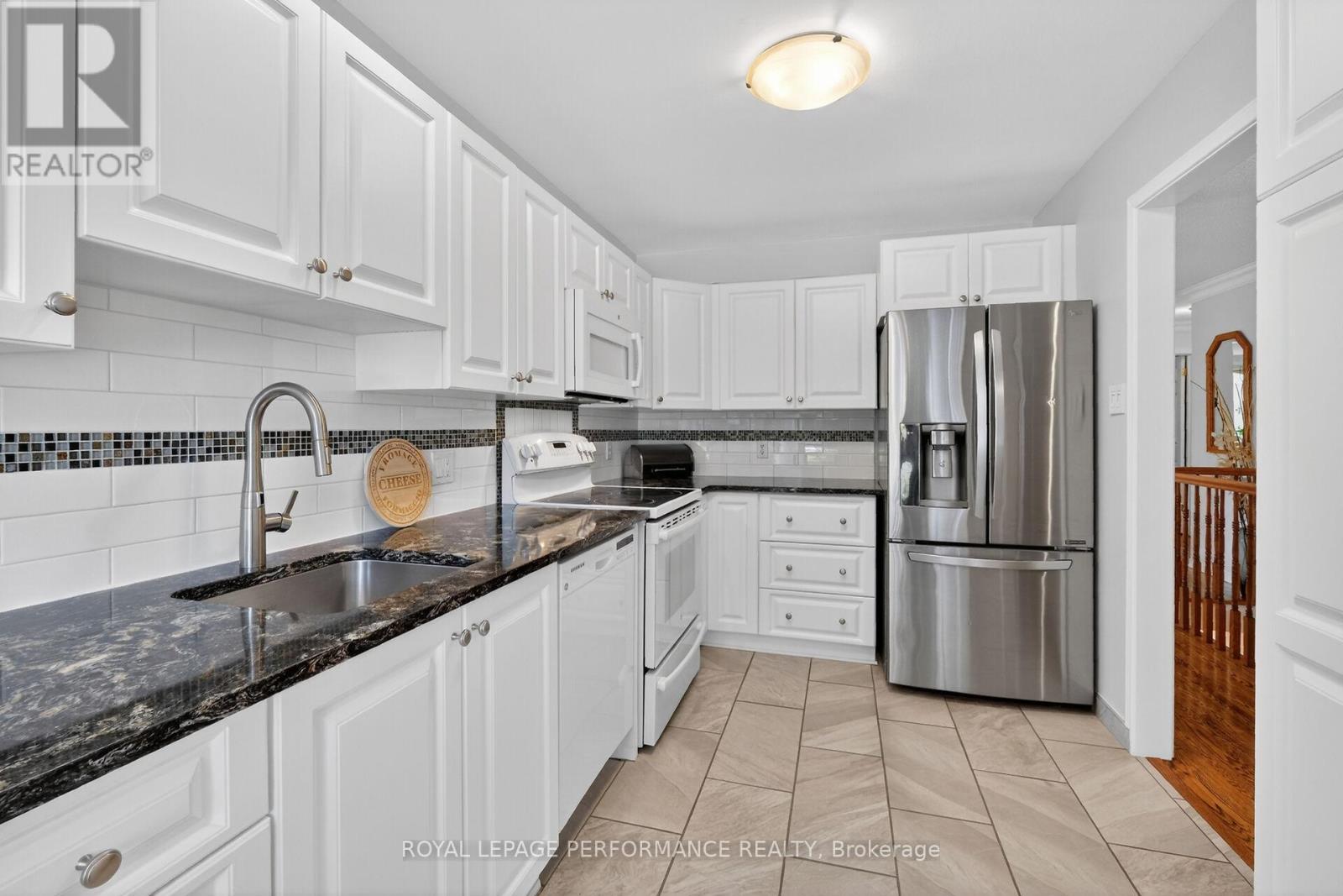 569 Princess Louise Drive Property Photo 14