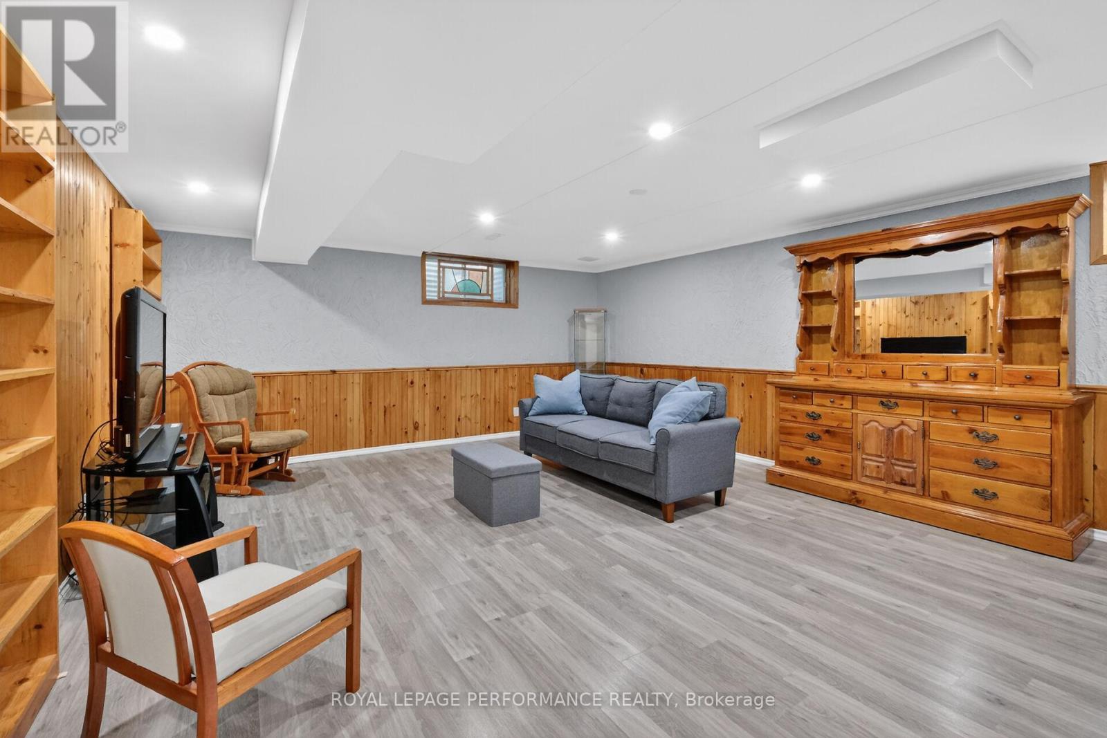 569 Princess Louise Drive Property Photo 33
