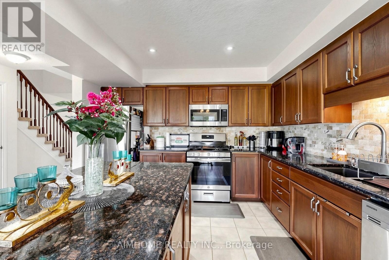 205 Huck Crescent Property Photo 12