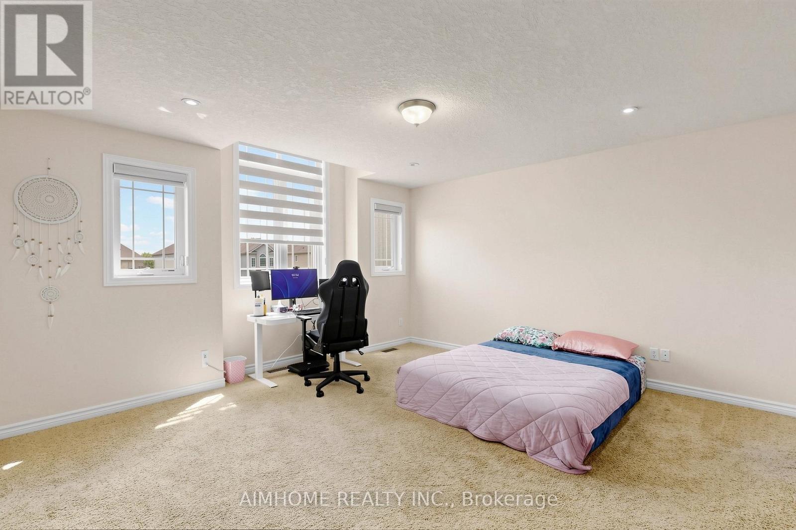 205 Huck Crescent Property Photo 23